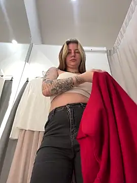 Snapshot of MayaMystic chatting on February 7, 12:06 pm MayaMystic online show from February 7, 12:06 pm