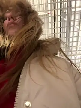 Snapshot of MayaMystic chatting on February 12, 12:12 pm MayaMystic online show from February 12, 12:12 pm