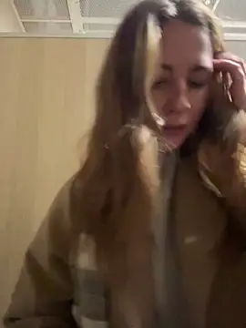 Snapshot of MayaMystic chatting on February 22, 11:24 am MayaMystic online show from February 22, 11:24 am