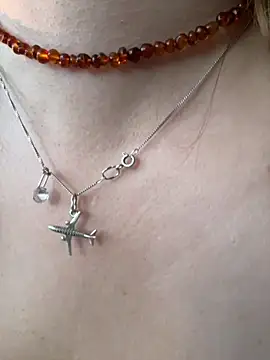 Snapshot of MayaMystic chatting on September 13, 10:04 am MayaMystic online show from September 13, 10:04 am