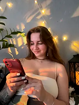 Snapshot of MayaMystic chatting on October 28, 11:36 am MayaMystic online show from October 28, 11:36 am