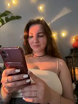 Snapshot of MayaMystic chatting on October 30, 11:33 am MayaMystic online show from October 30, 11:33 am