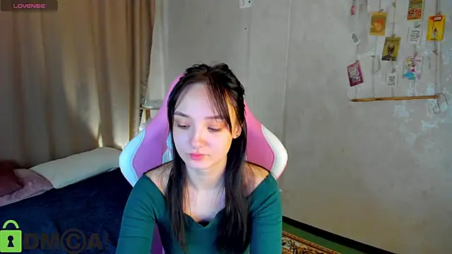 Snapshot of Cheryl__Brown chatting on December 15, 1:32 am Cheryl Brown online show from December 15, 1:32 am