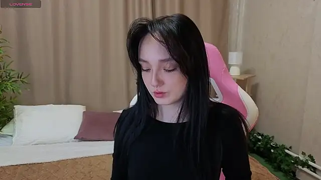 Snapshot of Cheryl__Brown chatting on January 14, 1:44 am Cheryl Brown online show from January 14, 1:44 am