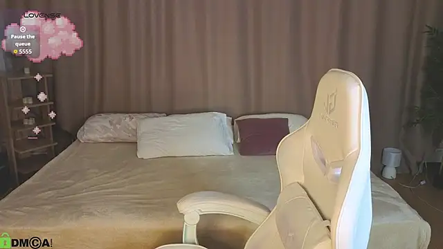 Snapshot of Cheryl__Brown chatting on February 28, 1:39 am Cheryl Brown online show from February 28, 1:39 am