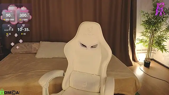 Snapshot of Cheryl__Brown chatting on March 1, 1:40 am Cheryl Brown online show from March 1, 1:40 am