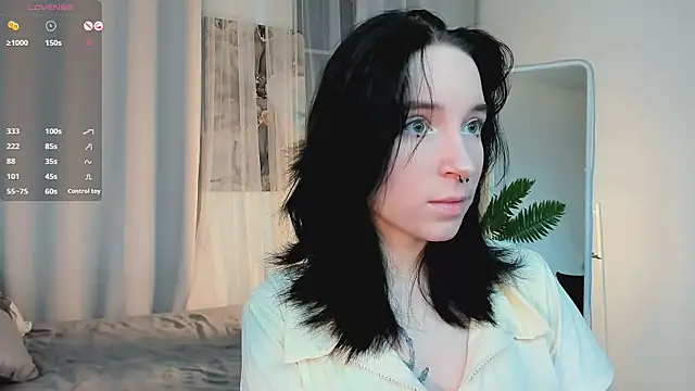 Snapshot of lilithlunna chatting on November 13, 12:59 pm lilithlunna online show from November 13, 12:59 pm