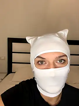 Snapshot of Nikki_Hoee chatting on November 2, 9:50 pm Nikki Hoee online show from November 2, 9:50 pm