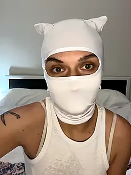 Snapshot of Nikki_Hoee chatting on November 8, 5:45 pm Nikki Hoee online show from November 8, 5:45 pm