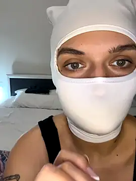 Snapshot of Nikki_Hoee chatting on November 15, 1:40 pm Nikki Hoee online show from November 15, 1:40 pm