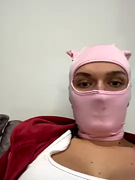 Snapshot of Nikki_Hoee chatting on November 29, 6:44 pm Nikki Hoee online show from November 29, 6:44 pm