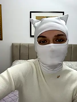 Snapshot of Nikki_Hoee chatting on December 4, 10:07 pm Nikki Hoee online show from December 4, 10:07 pm