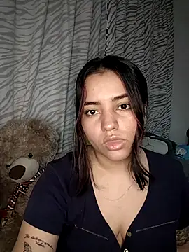 Snapshot of Ema_kraus chatting on February 1, 5:18 am Ema kraus online show from February 1, 5:18 am