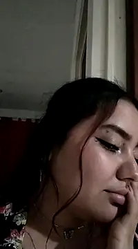 Snapshot of Ema_kraus chatting on February 18, 4:58 am Ema kraus online show from February 18, 4:58 am