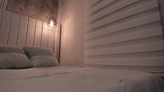  dakota a online show from October 8, 6:49 pm