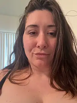 Snapshot of MadelynnMoon chatting on March 31, 4:51 pm MadelynnMoon online show from March 31, 4:51 pm