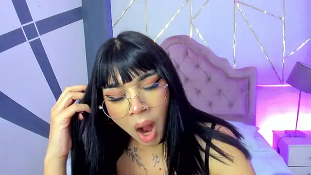 RoseCassie online show from January 20, 6:53 pm