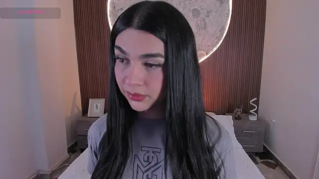 RoseCassie online show from January 18, 2:43 pm