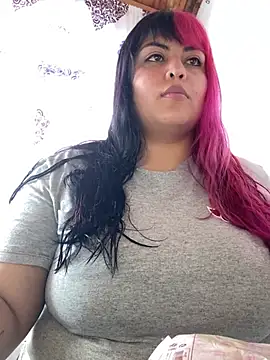 Pinky-Flower online show from January 4, 7:02 pm