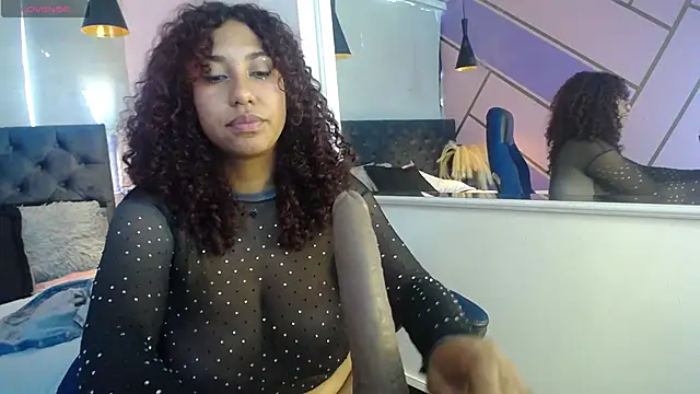 lauraltt online show from January 16, 4:28 pm