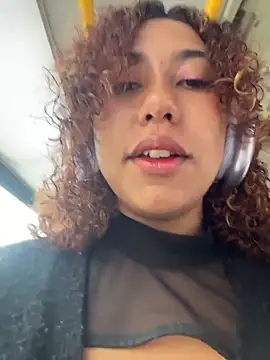 lauraltt online show from November 15, 6:37 pm