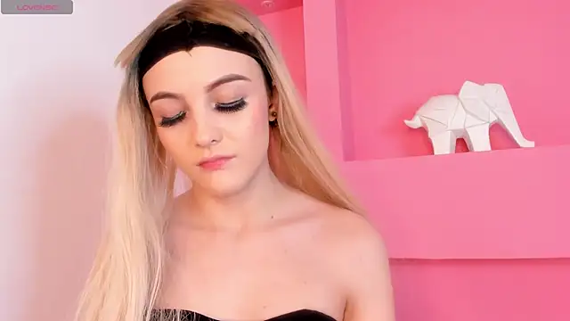 KendalPrince online show from October 12, 6:23 am