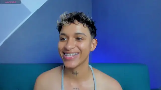 Dominick jones online show from March 17, 9:13 pm