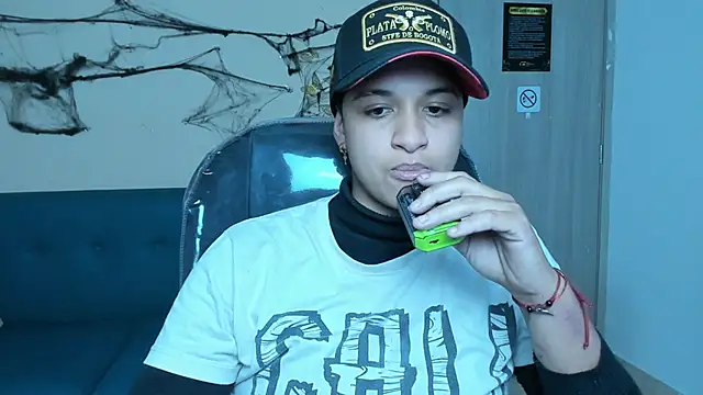 Dominick jones online show from October 21, 5:08 am