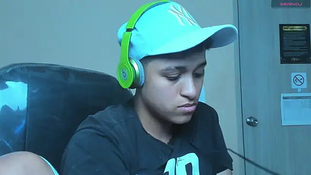 Dominick jones online show from November 11, 4:45 am