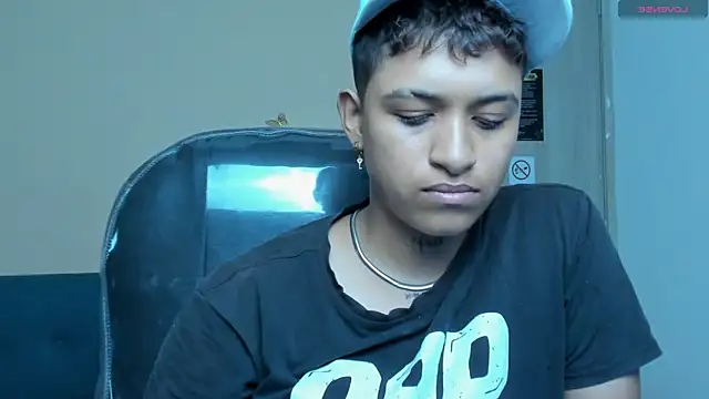 Dominick jones online show from November 11, 8:53 pm