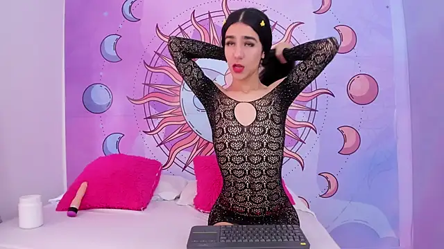 Mariana 16  online show from October 22, 2:28 pm