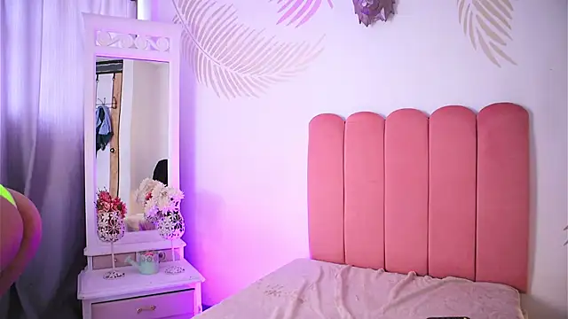 AnikaRomanoff online show from February 3, 3:49 pm