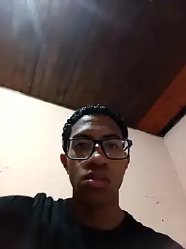 matheusroger online show from January 2, 2:43 am