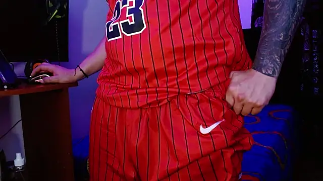 miia-liiam online show from February 6, 5:56 am