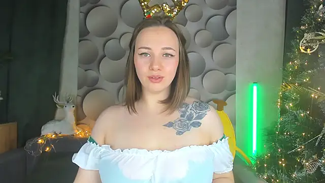 Snapshot of Cute_smile_sharon chatting on December 23, 2:13 am Cute smile sharon online show from December 23, 2:13 am