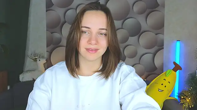 Snapshot of Cute_smile_sharon chatting on January 12, 5:13 am Cute smile sharon online show from January 12, 5:13 am