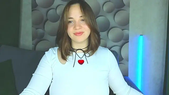 Snapshot of Cute_smile_sharon chatting on February 9, 1:55 am Cute smile sharon online show from February 9, 1:55 am