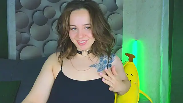 Snapshot of Cute_smile_sharon chatting on March 8, 2:01 am Cute smile sharon online show from March 8, 2:01 am