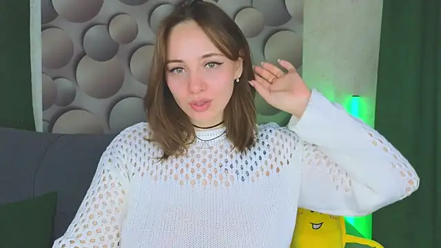 Snapshot of Cute_smile_sharon chatting on March 17, 3:03 am Cute smile sharon online show from March 17, 3:03 am