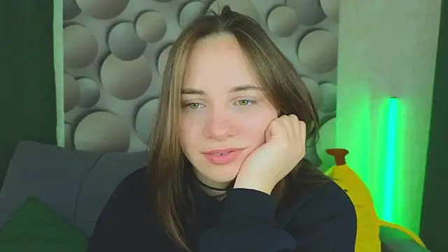 Snapshot of Cute_smile_sharon chatting on March 21, 6:16 am Cute smile sharon online show from March 21, 6:16 am