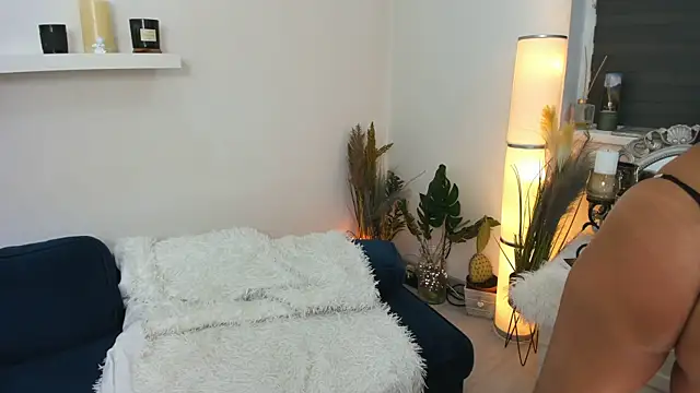 Aileen Stone online show from January 1, 4:50 pm