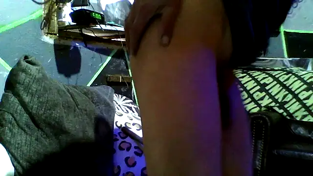 Snapshot of dulcedeseo13 chatting on May 3, 4:02 pm dulcedeseo13 online show from May 3, 4:02 pm