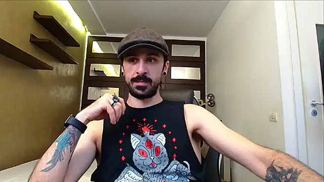 Snapshot of AxelColton chatting on October 20, 10:05 am AxelColton online show from October 20, 10:05 am