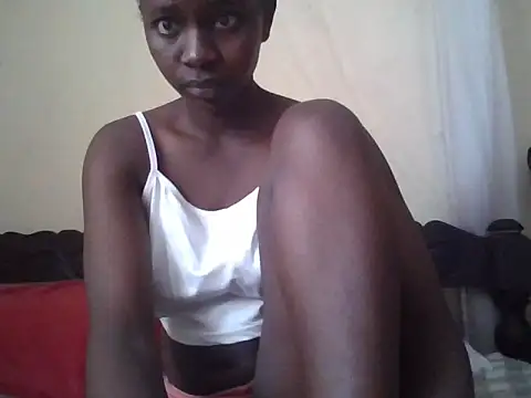 Snapshot of Missbella25 chatting on October 20, 6:03 am Missbella25 online show from October 20, 6:03 am
