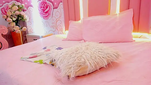 Lily Martinez online show from January 19, 5:37 am