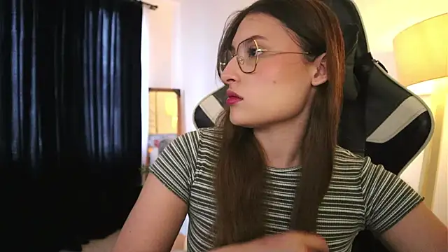 Daisha Riley online show from November 25, 3:01 pm