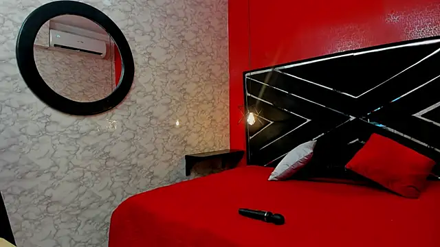 SEXY HOTTIE   online show from January 7, 3:23 pm