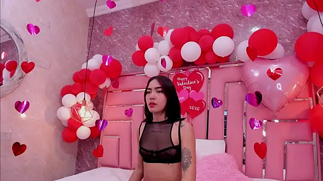 SEXY HOTTIE   online show from February 18, 12:28 pm