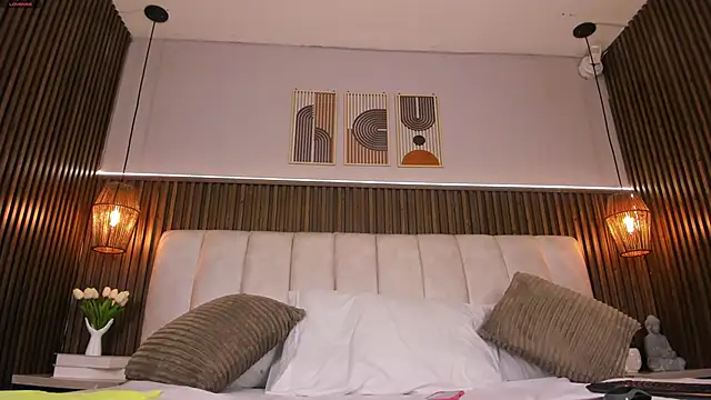 PerlaPreciosa online show from April 17, 4:04 am