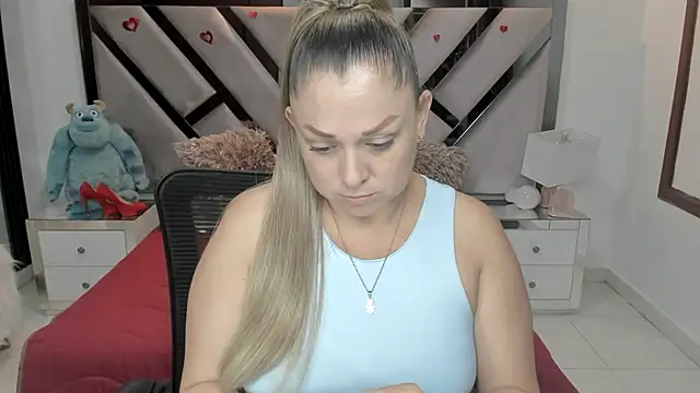 natalia5560 online show from November 8, 1:44 pm